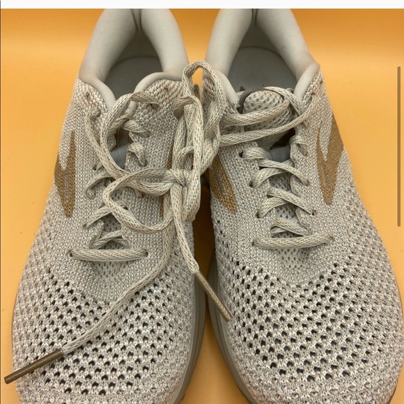 Brooks revel 2 running shoe size 9.5 - Picture 3 of 6